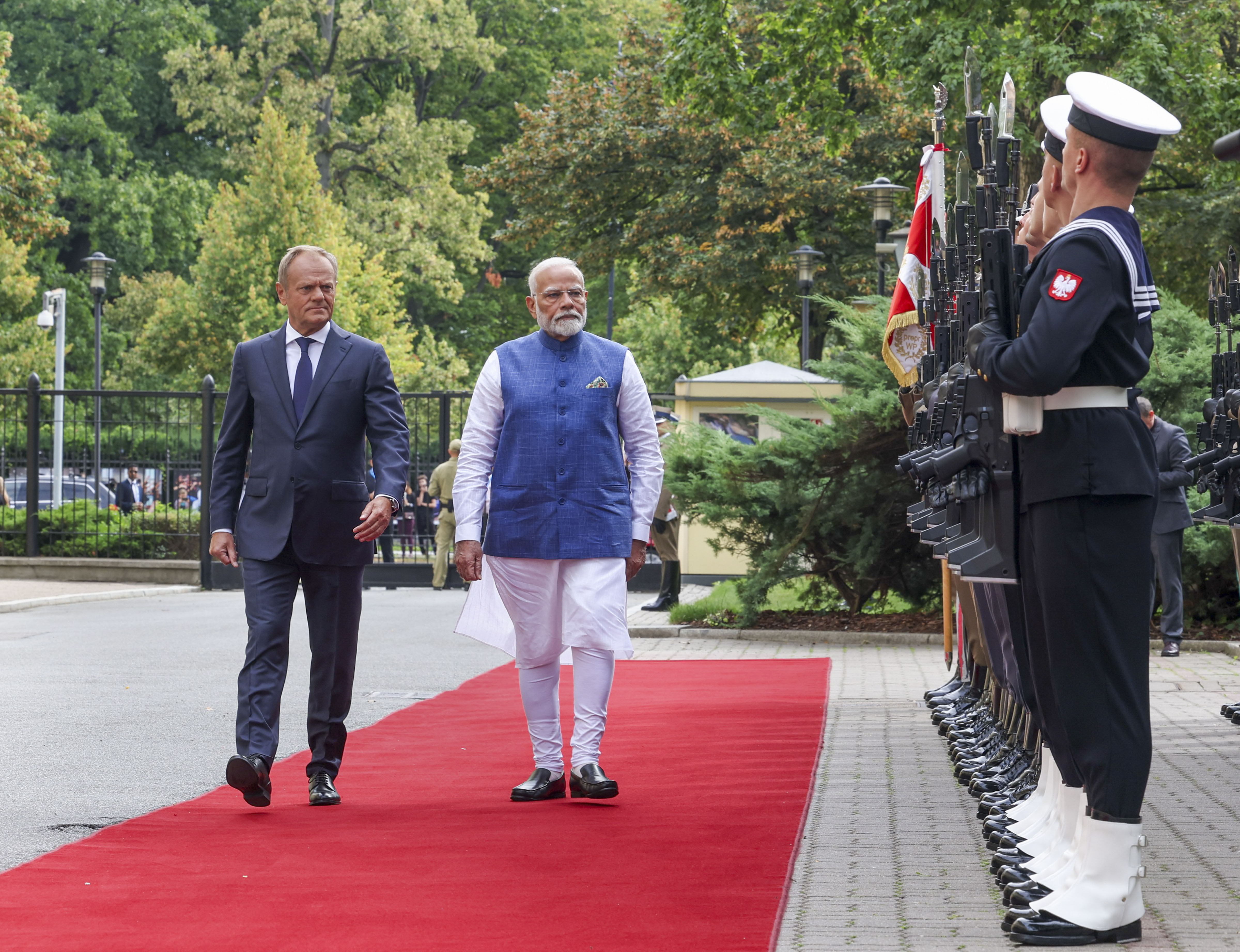 https://salarnews.in/public/uploads/images/newsimages/maannewsimage22082024_161221_modi poland.jpg